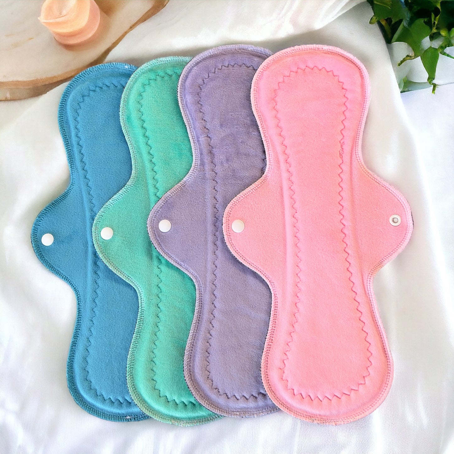 Paquete 4 toallas nocturna 36cms algodón de azúcar minky